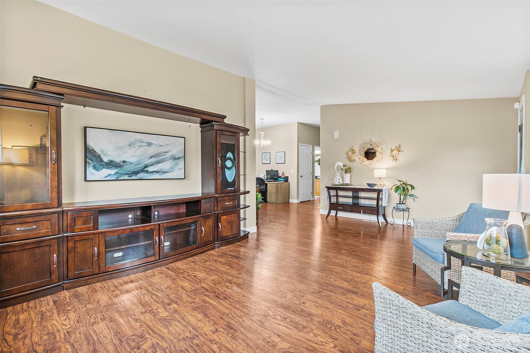 4416 South 315th Street Auburn, WA 98001 - Photo 8 of 37 a living room with furniture and a flat screen tv