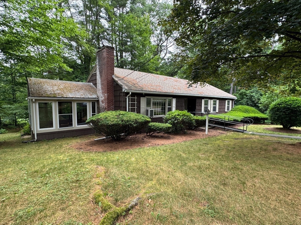 56 Country Club Road Greenfield, MA 01301 - Photo 2 of 36 Gallery Image 2