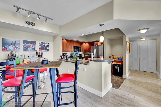 $499,900 | 110 North Federal Highway, Unit 815, Fort Lauderdale, FL 33301