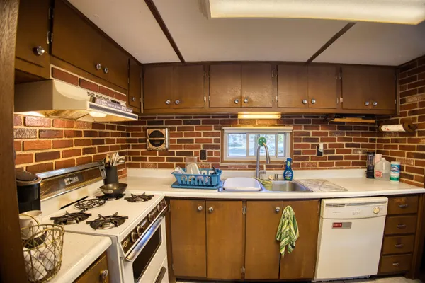 $675,000 | 9 Abenaki Drive, Freedom, NH 03836