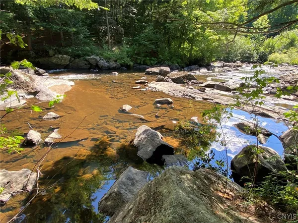 $259,900 | 590 County Road 17, Russell, NY 13684