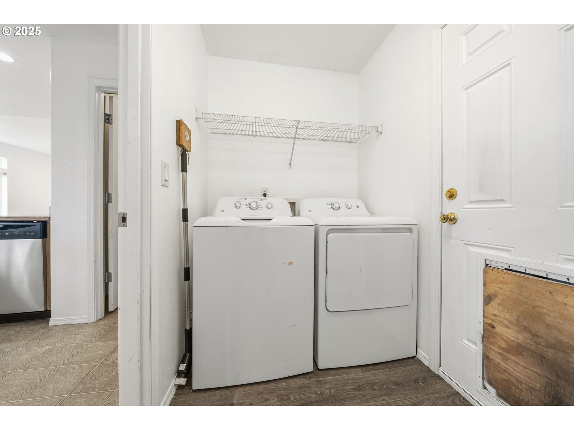 620 Studer Place Gervais, OR 97026 - Photo 28 of 33 a utility room with dryer and washer