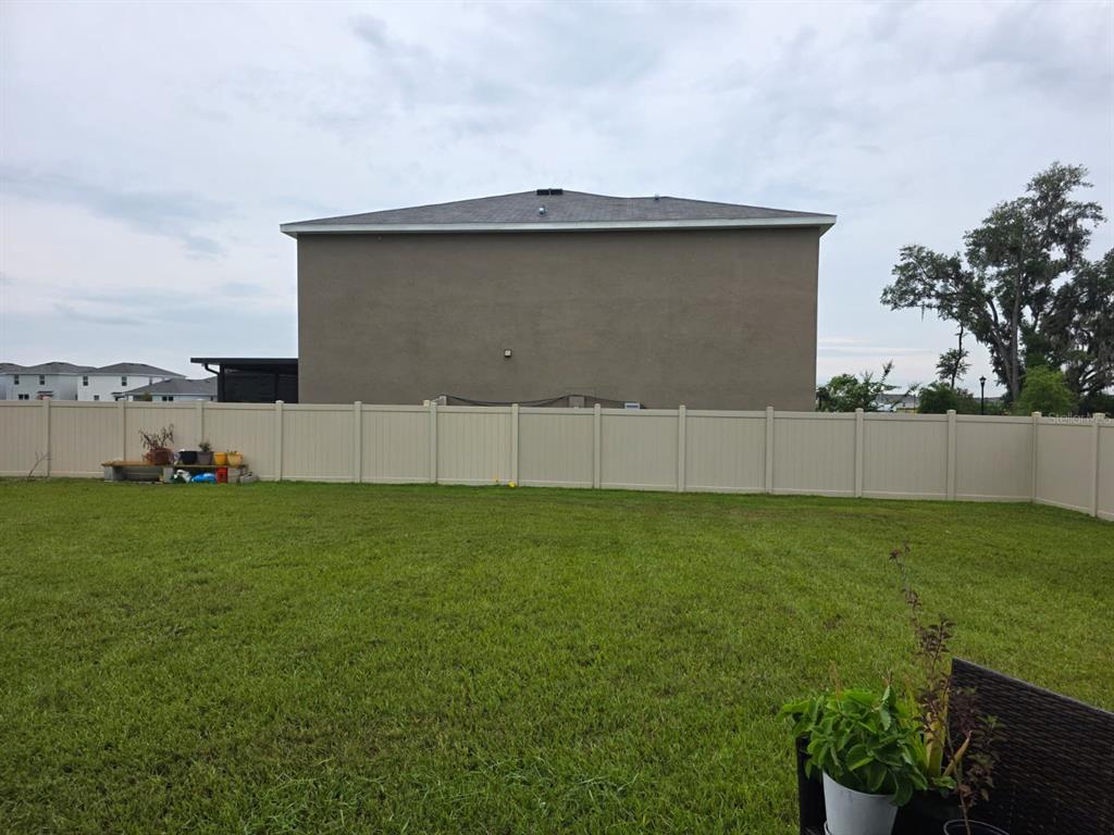 35518 Lockman Way Zephyrhills, FL 33541 - Photo 6 of 8