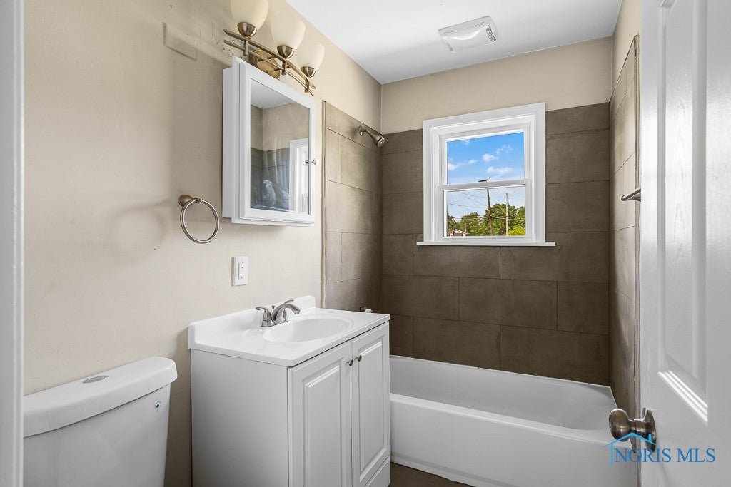 5601 Douglas Road Toledo, OH 43613 - Photo 21 of 28 Gallery Image 21