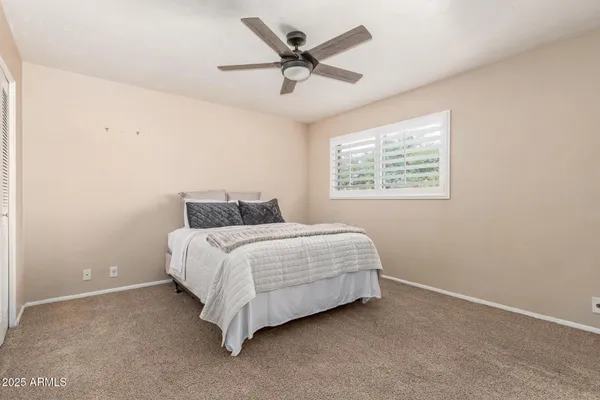 $255,000 | 1320 East Bethany Home Road, Unit 54, Phoenix, AZ 85014