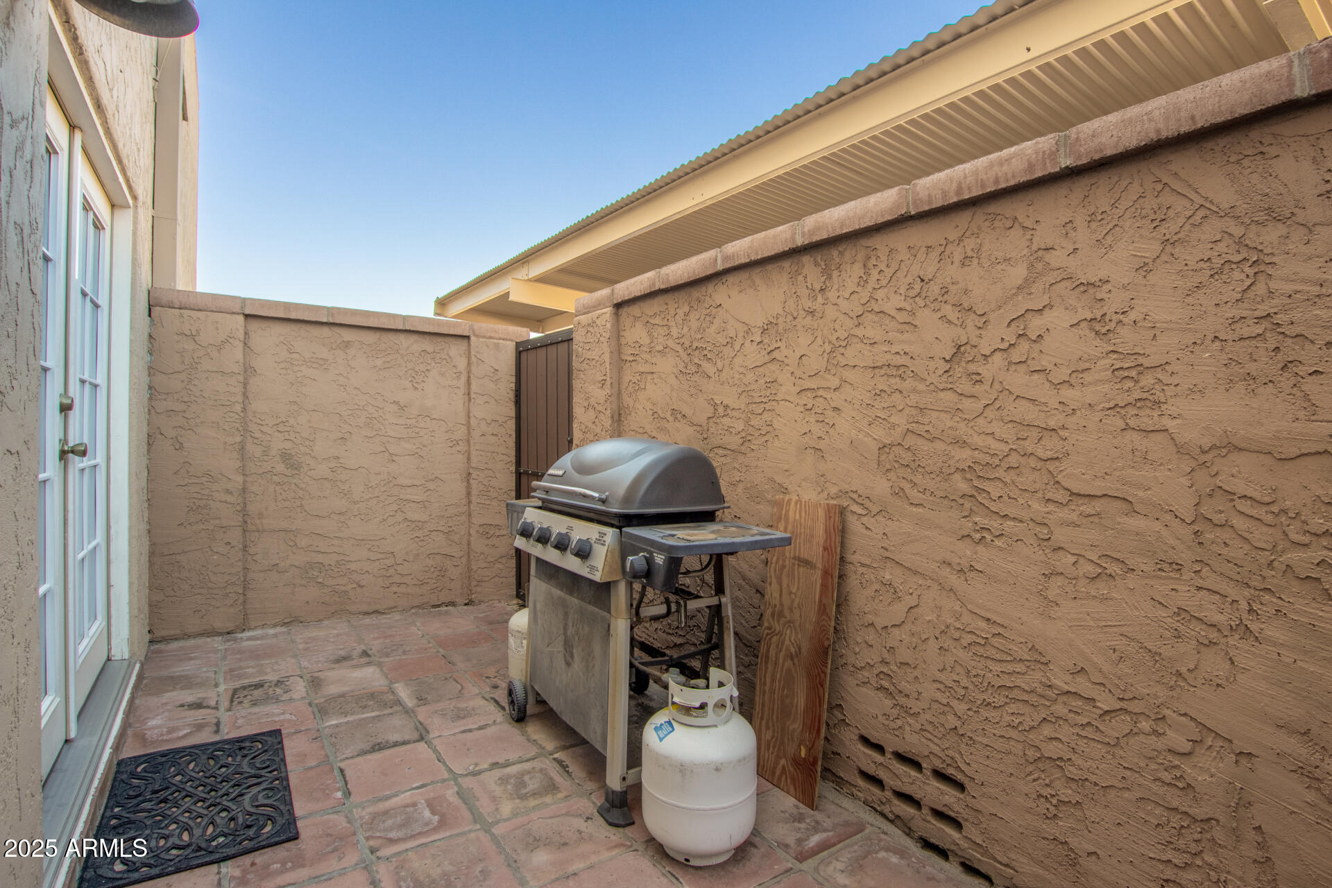 1320 East Bethany Home Road, Unit 54 Phoenix, AZ 85014 - Photo 21 of 37 a bathroom with a shower