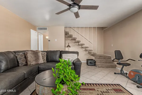 $255,000 | 1320 East Bethany Home Road, Unit 54, Phoenix, AZ 85014