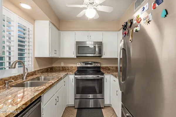 $255,000 | 1320 East Bethany Home Road, Unit 54, Phoenix, AZ 85014