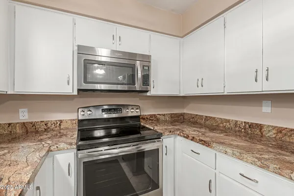 $255,000 | 1320 East Bethany Home Road, Unit 54, Phoenix, AZ 85014