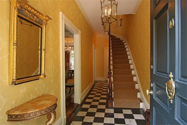 41 Chestnut Street Boston, MA 02108 - Photo 2 of 30