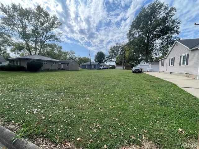 $22,500 | 745 South Moore Street, Nashville, IL 62263