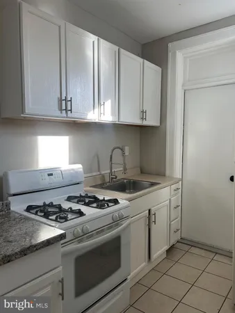 $925 | 1413 West Baltimore Street, Unit 7, Baltimore, MD 21223
