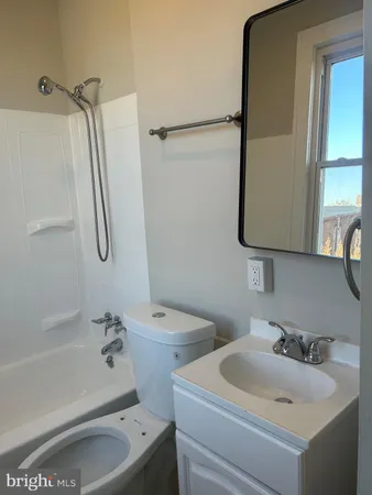 $925 | 1413 West Baltimore Street, Unit 7, Baltimore, MD 21223