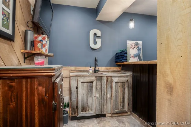 $629,000 | 1313 Watson Road Southwest, Corydon, IN 47112