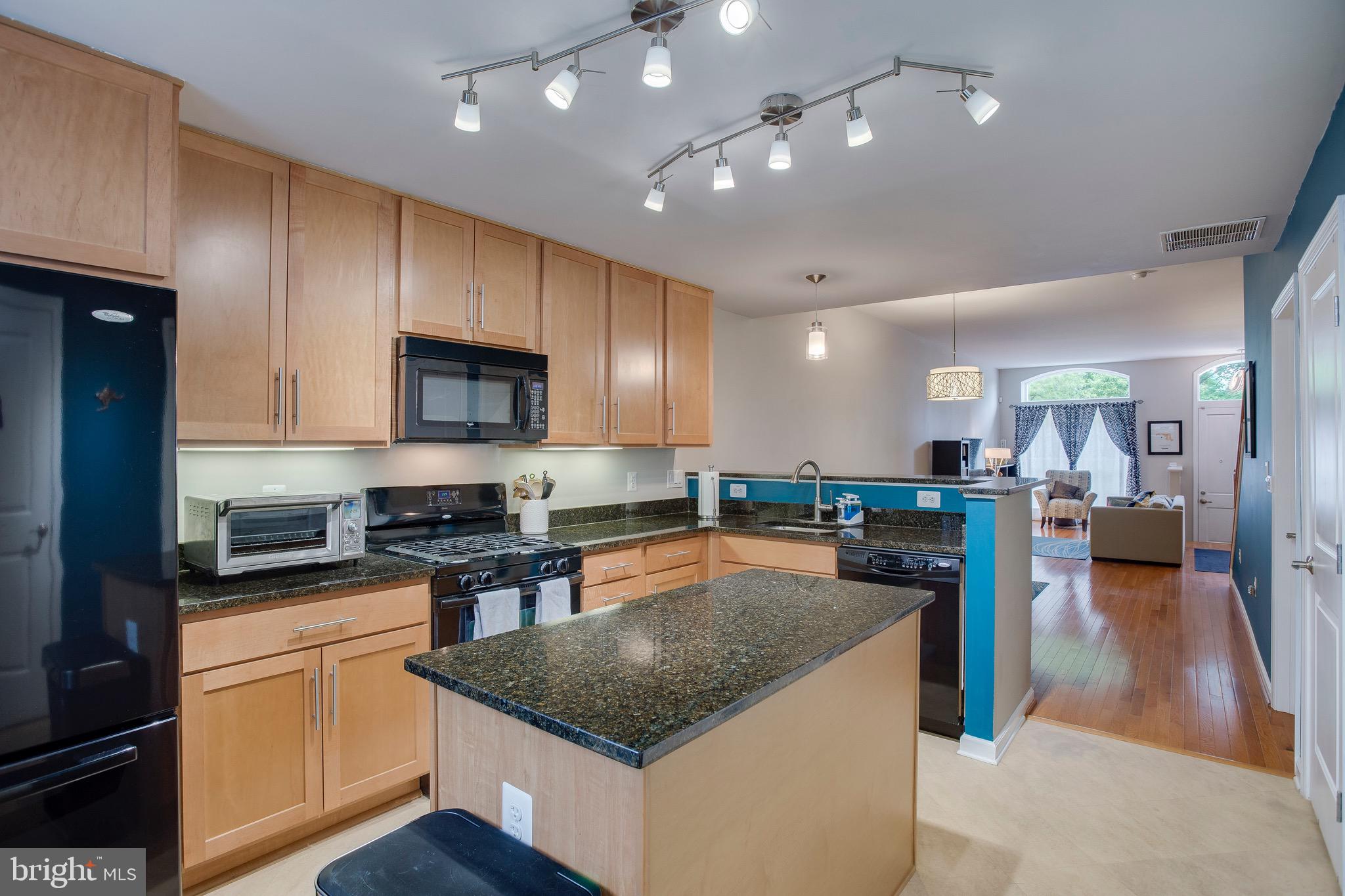2204 North Calvert Street Baltimore, MD 21218 - Photo 22 of 48