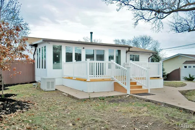 $379,900 | 2631 Georgia Drive, Arnold, MO 63010