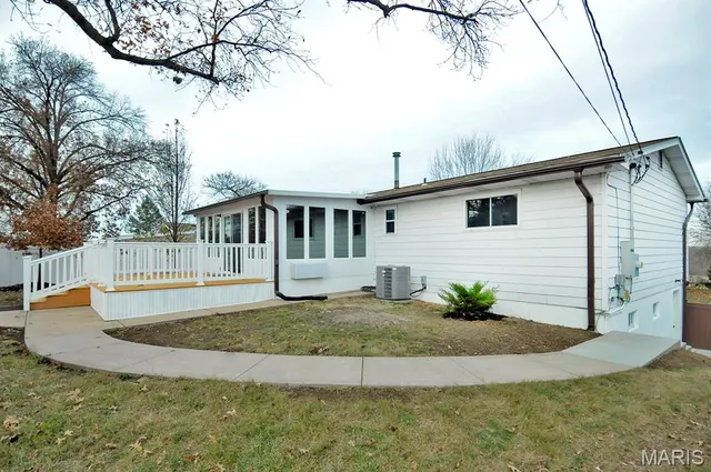 $379,900 | 2631 Georgia Drive, Arnold, MO 63010