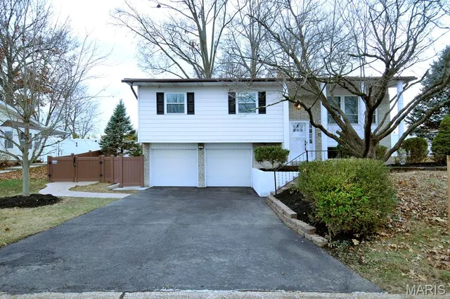 $379,900 | 2631 Georgia Drive, Arnold, MO 63010