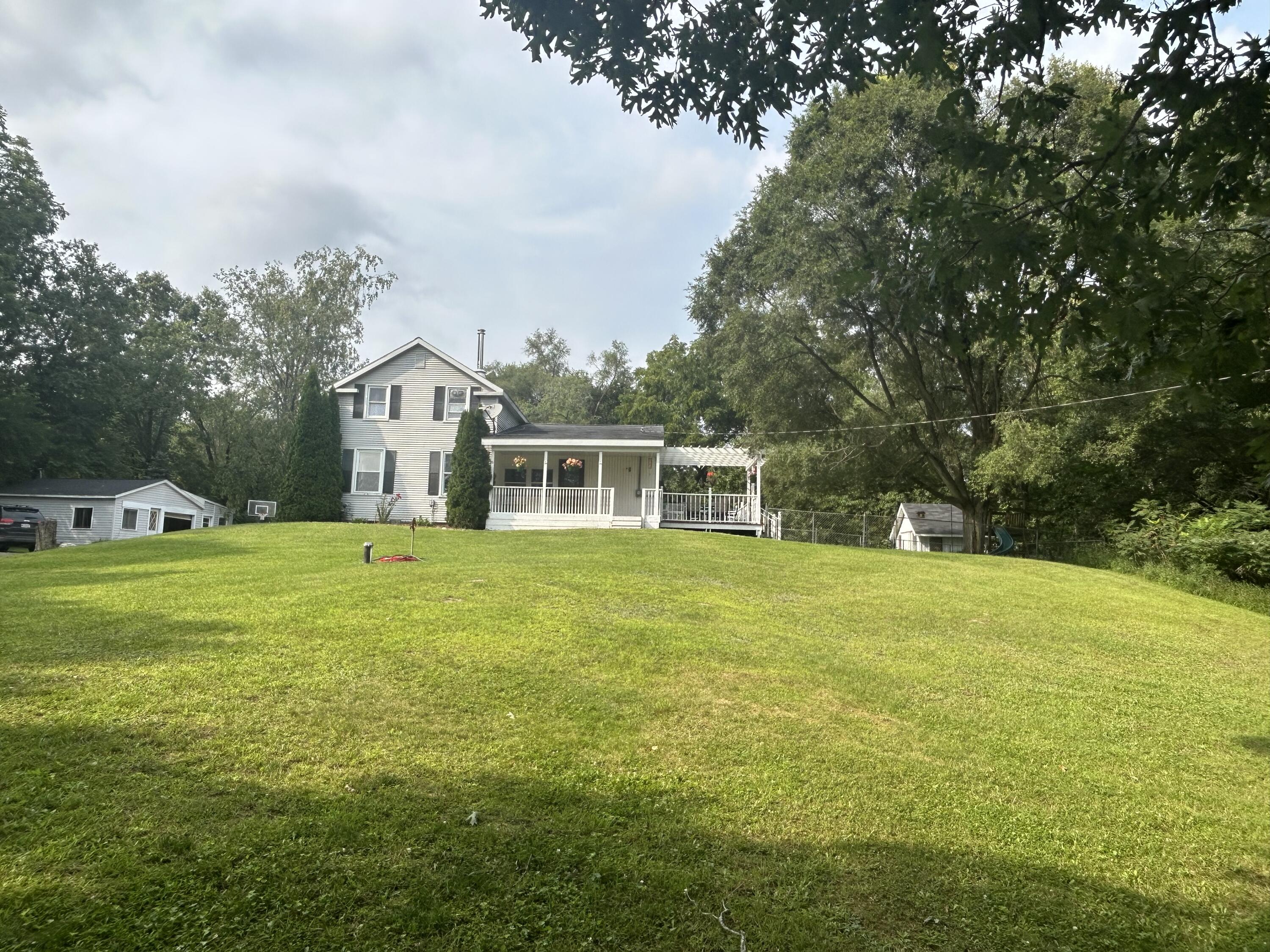 11399 Belding Road Northeast Belding, MI 48809 - Photo 3 of 29 10