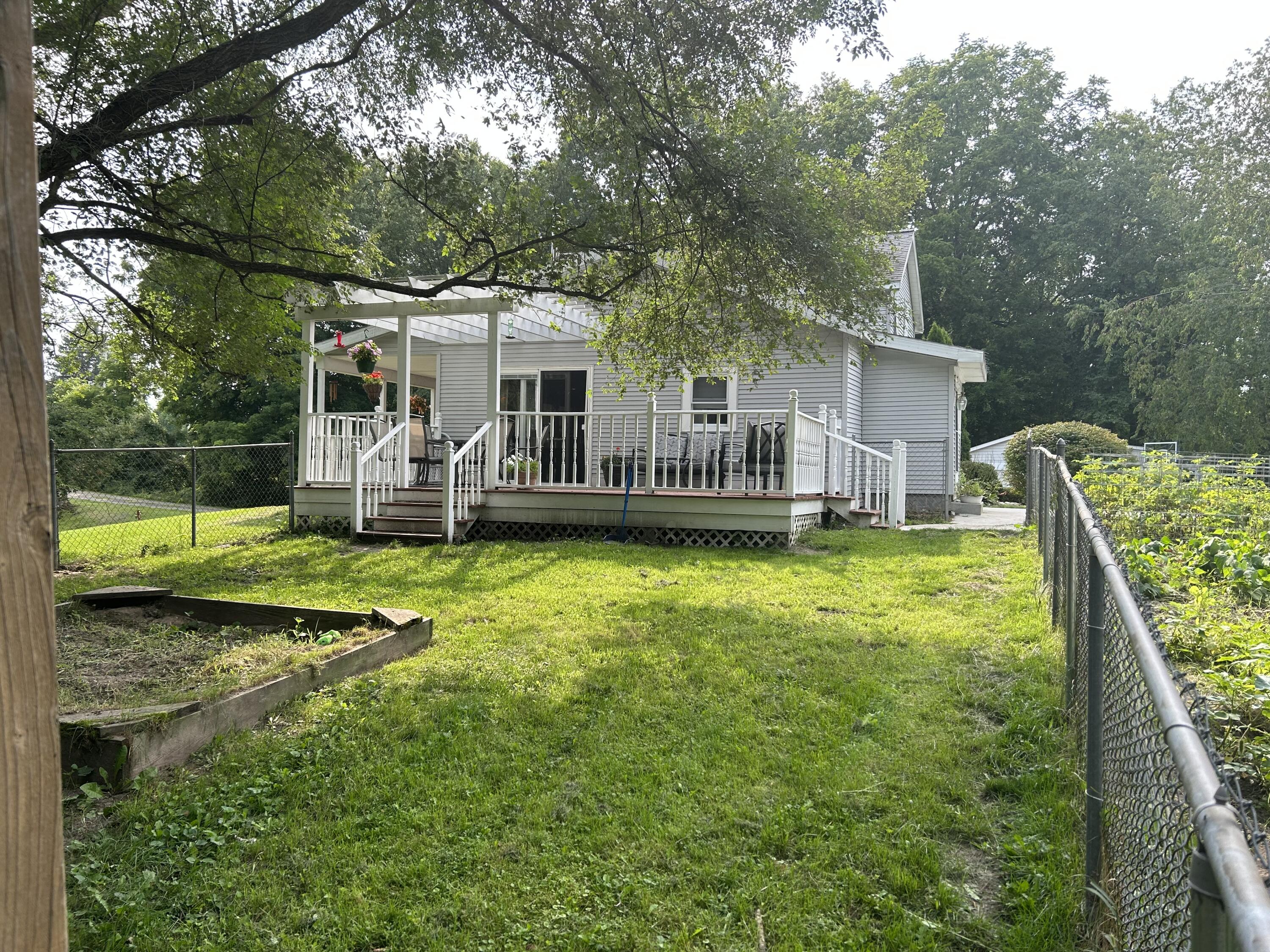 11399 Belding Road Northeast Belding, MI 48809 - Photo 5 of 29 15