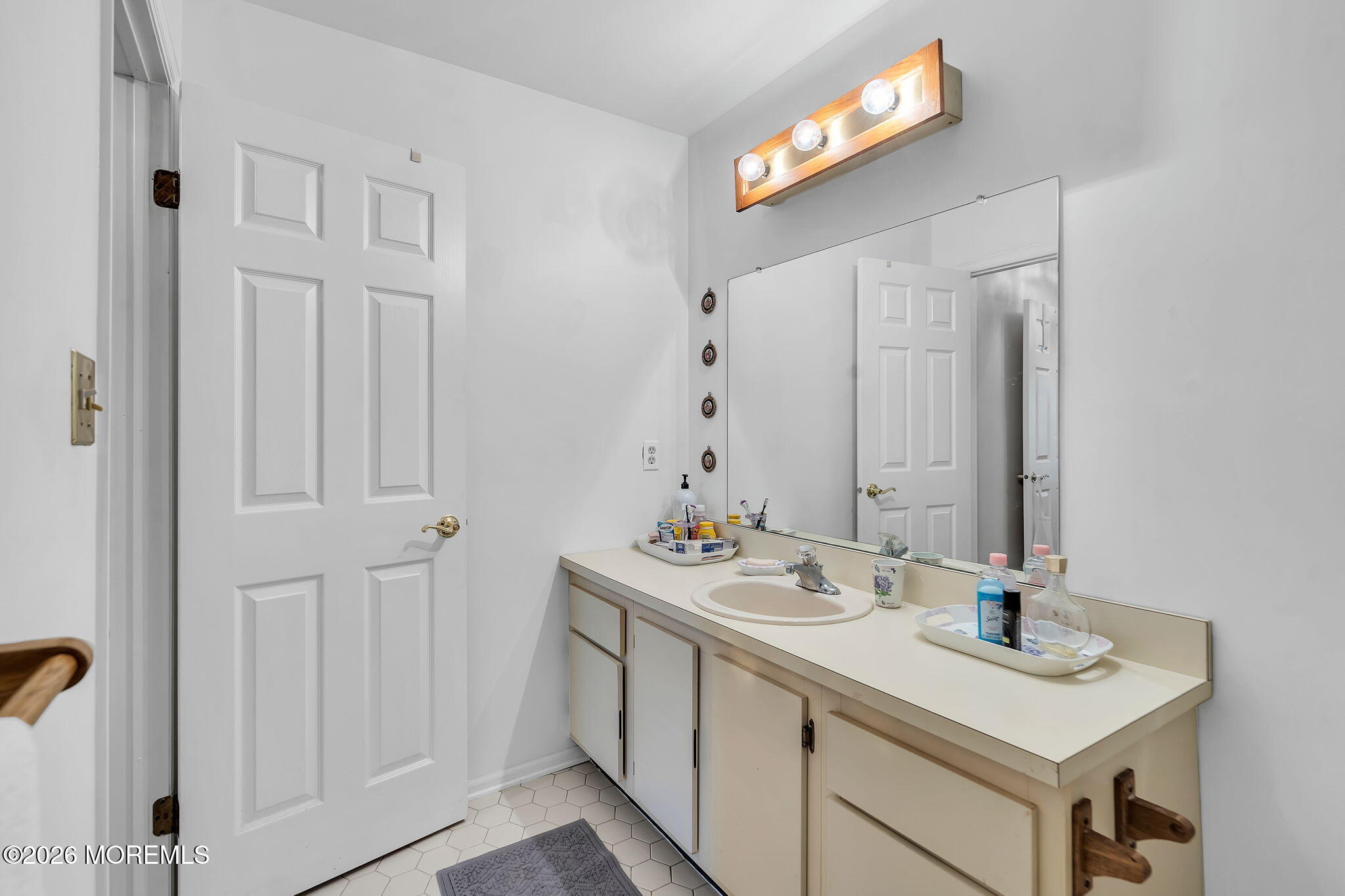 27 Racquet Road Wall, NJ 07719 - Photo 17 of 29 15-web-or-mls-DSC05287