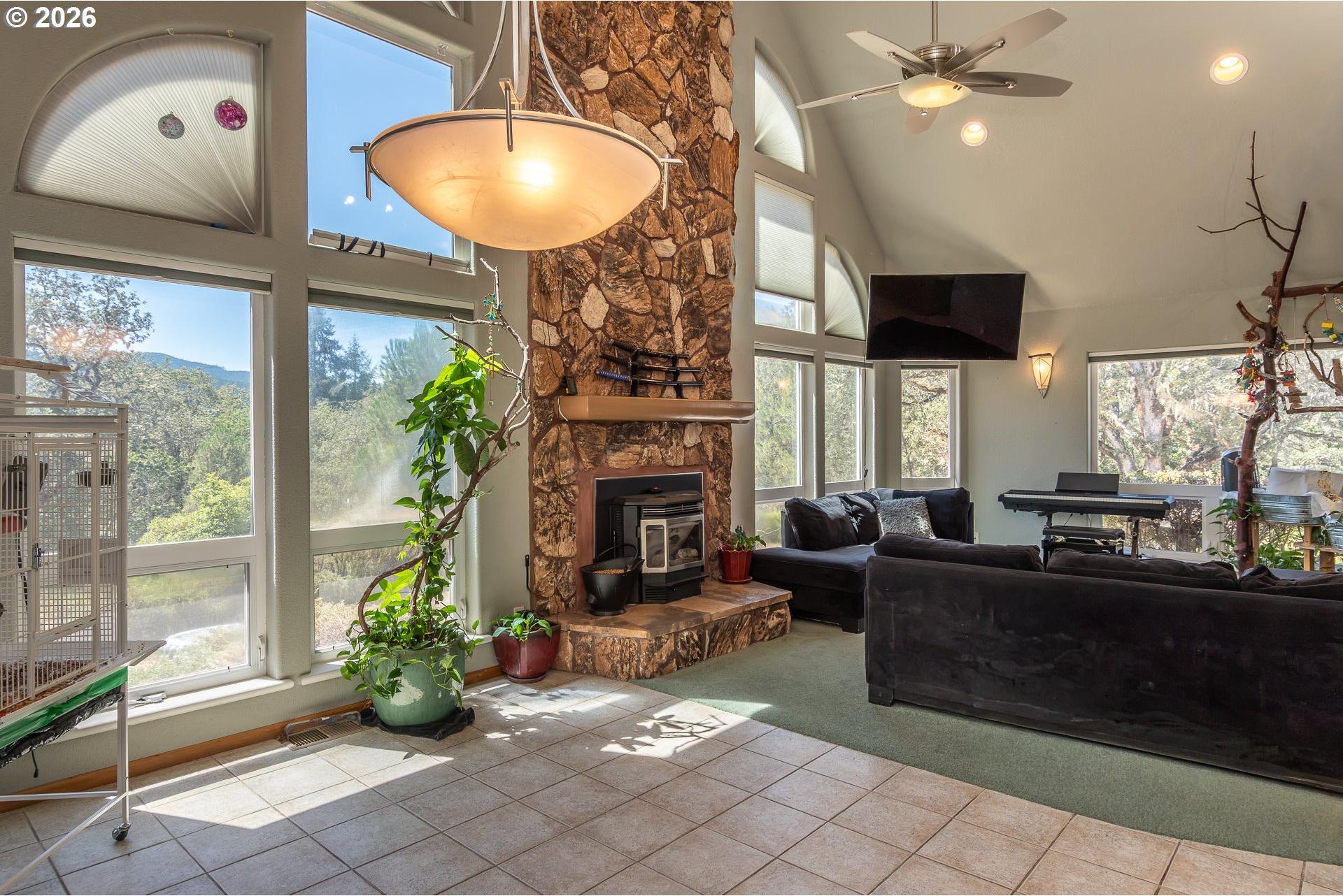 1265 Evergreen Ridge Road Riddle, OR 97469 - Photo 6 of 47 Gallery Image 6