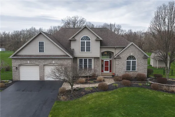 $599,900 | 57 Winding Country Lane, Spencerport, NY 14559