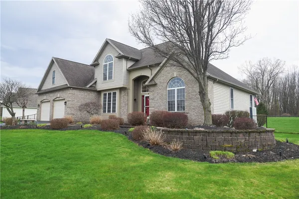 $599,900 | 57 Winding Country Lane, Parma, NY 14559