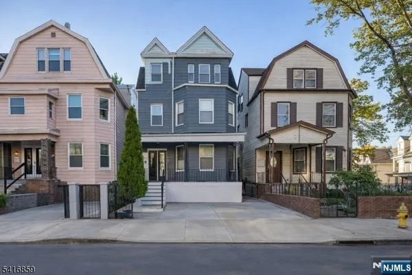 $2,500 | 226 North 9th Street, Newark, NJ 07107