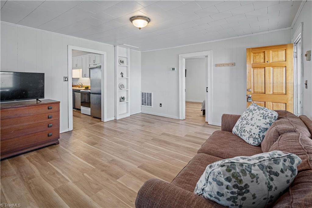 9589 Highway 268 Elkin, NC 28621 - Photo 11 of 50