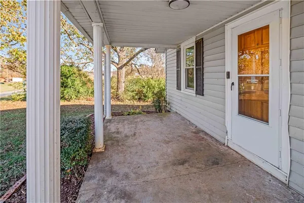 $165,000 | 9589 Highway 268, Elkin, NC 28621