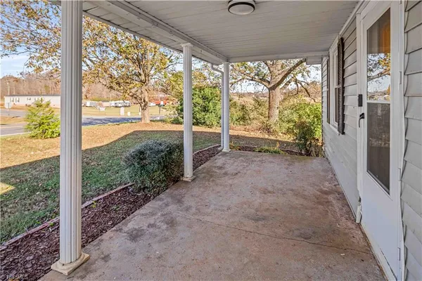 $165,000 | 9589 Highway 268, Elkin, NC 28621