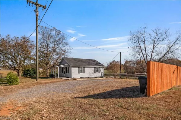 $165,000 | 9589 Highway 268, Elkin, NC 28621
