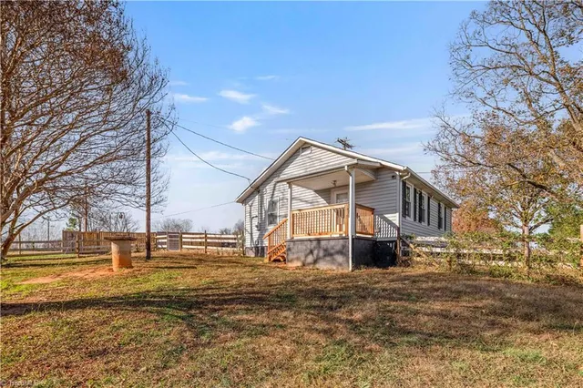 $183,000 | 9589 Highway 268, Elkin, NC 28621