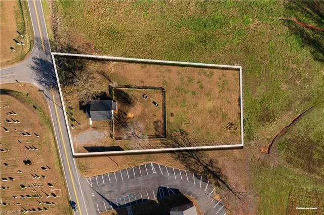 $183,000 | 9589 Highway 268, Elkin, NC 28621