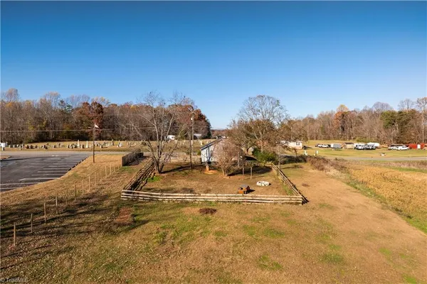 $165,000 | 9589 Highway 268, Elkin, NC 28621