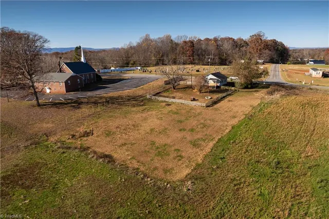 $183,000 | 9589 Highway 268, Elkin, NC 28621