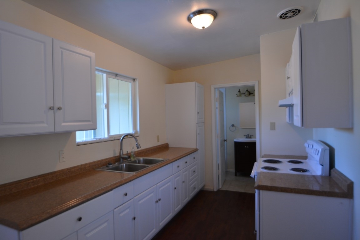 13634 Midland Road Poway, CA 92064 - Photo 8 of 13 Kitchen in Granny Flat