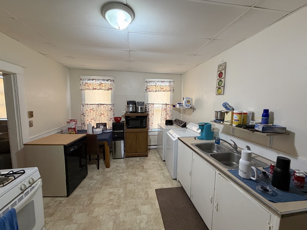 71 Hill Street West Springfield, MA 01089 - Photo 7 of 7