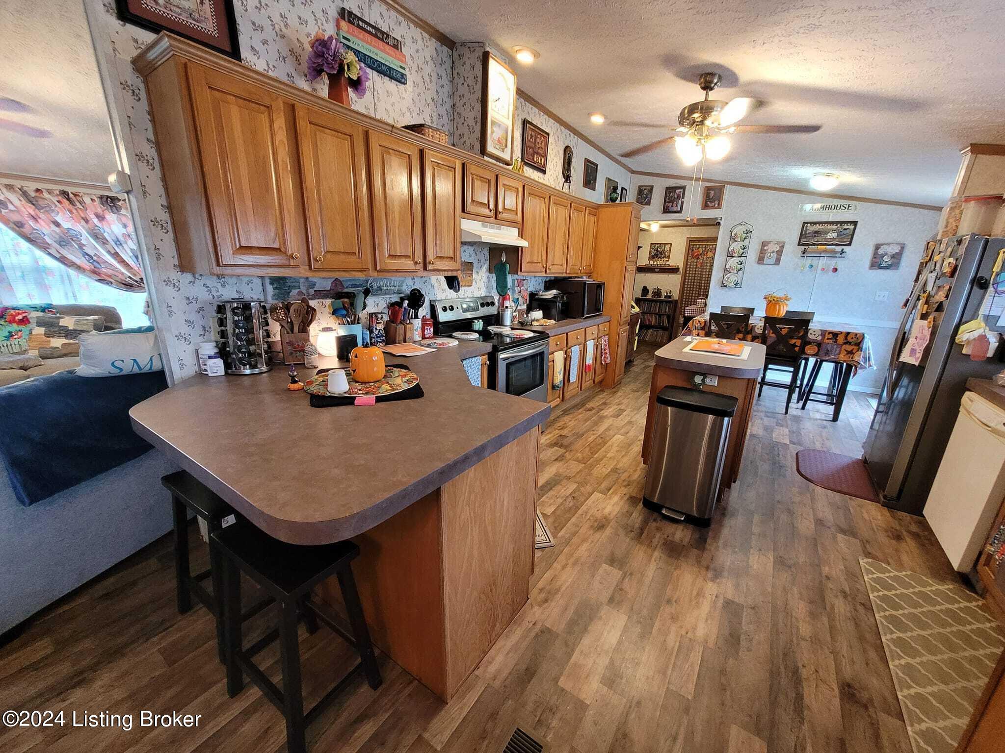 1773 Kings Ridge Road Carrollton, KY 41008 - Photo 9 of 21 1773 KITCHEN