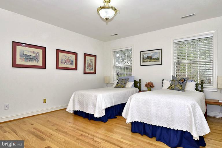 710 South River Landing Road, Unit 710 Edgewater, MD 21037 - Photo 21 of 30 4th Bedroom