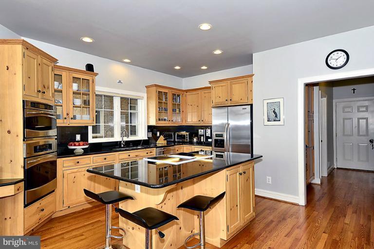 710 South River Landing Road, Unit 710 Edgewater, MD 21037 - Photo 29 of 30 Stainless and Granite Updated Kitchen