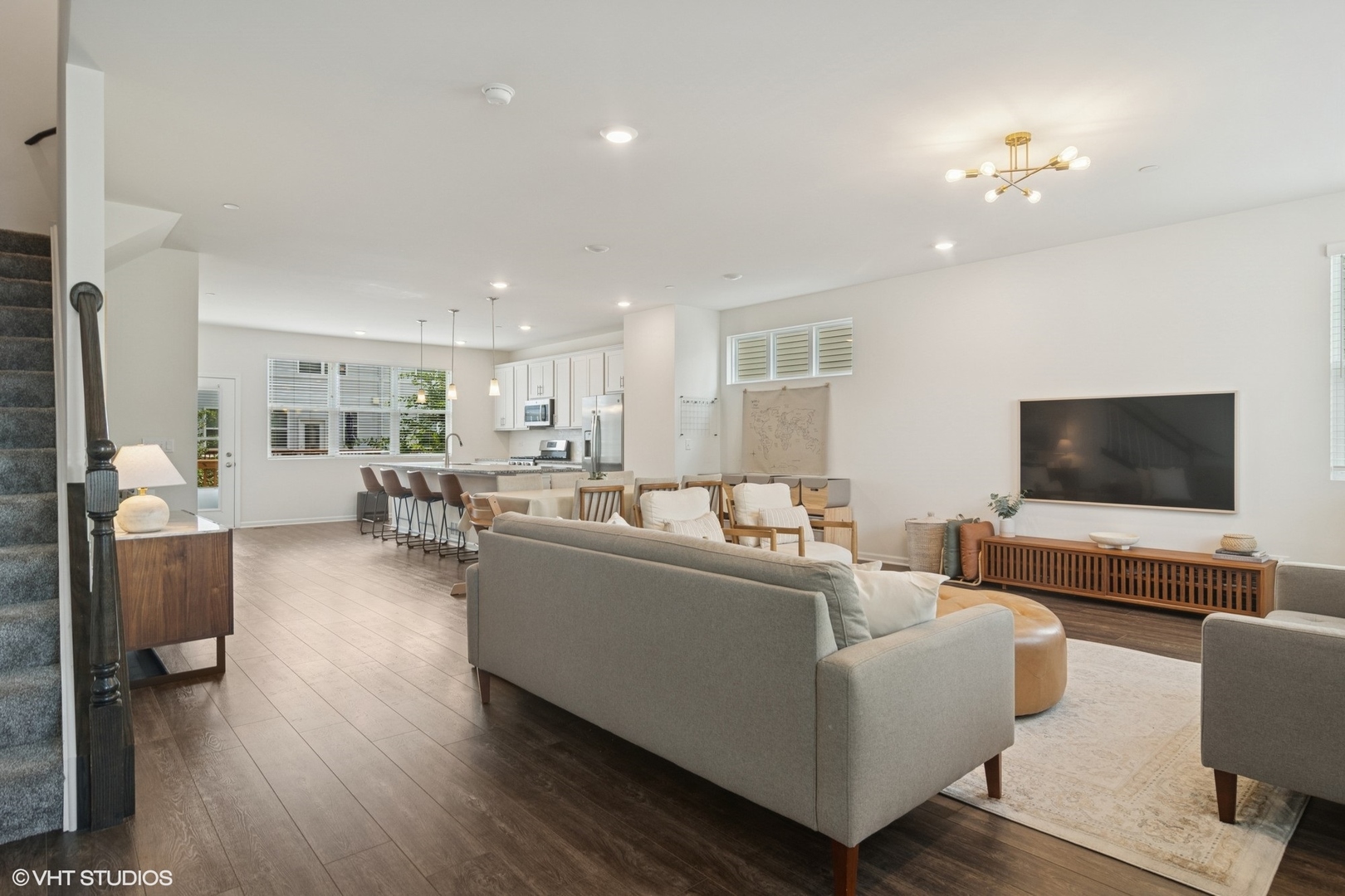2709 Lily Lane Rolling Meadows, IL 60008 - Photo 6 of 18 a living room with furniture and a flat screen tv