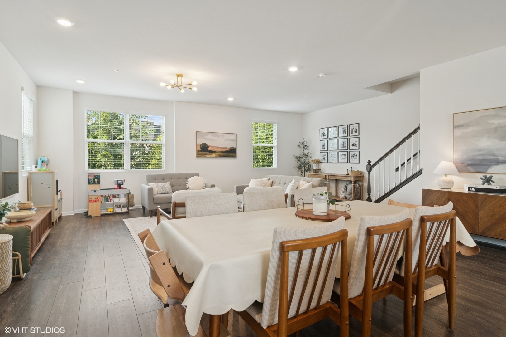 2709 Lily Lane Rolling Meadows, IL 60008 - Photo 10 of 18 a living room with furniture and a large window
