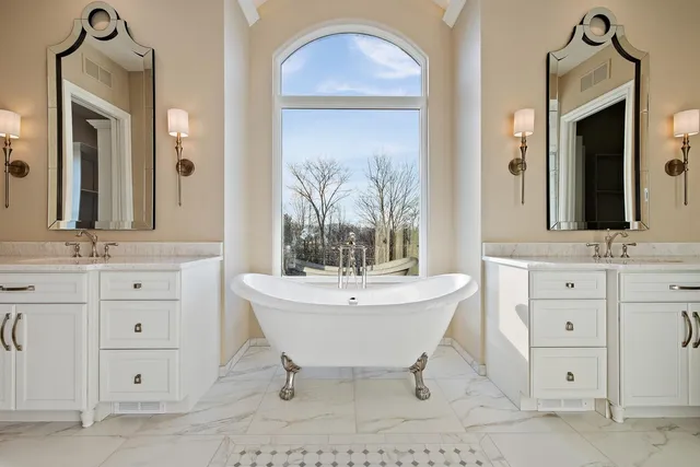 $6,000,000 | 24400 Johns Road, South Lyon, MI 48178