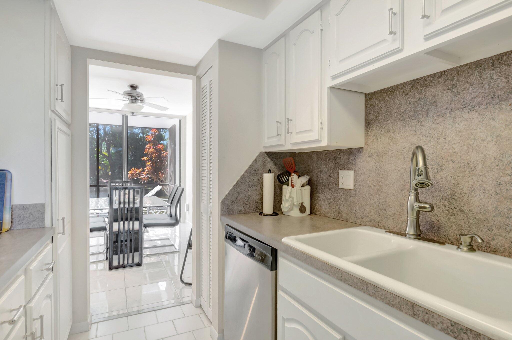 3705 Bridgewood Drive Boca Raton, FL 33434 - Photo 13 of 33 13-web-or-mls-DSC_0831