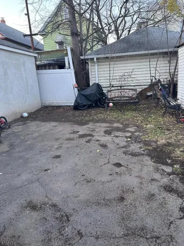 $3,500 | 170 Clifton Avenue, Clifton, NJ 07011