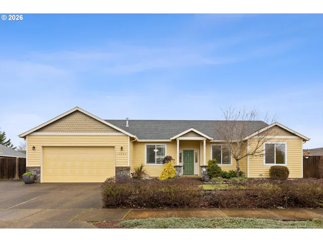 $610,000 | 13204 Gaffney Lane, Oregon City, OR 97045