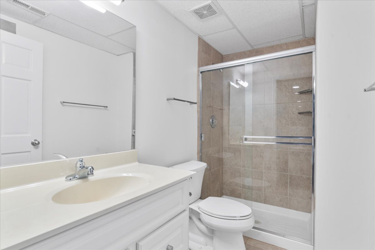 1776 Chestnut Avenue Glenview, IL 60025 - Photo 17 of 23