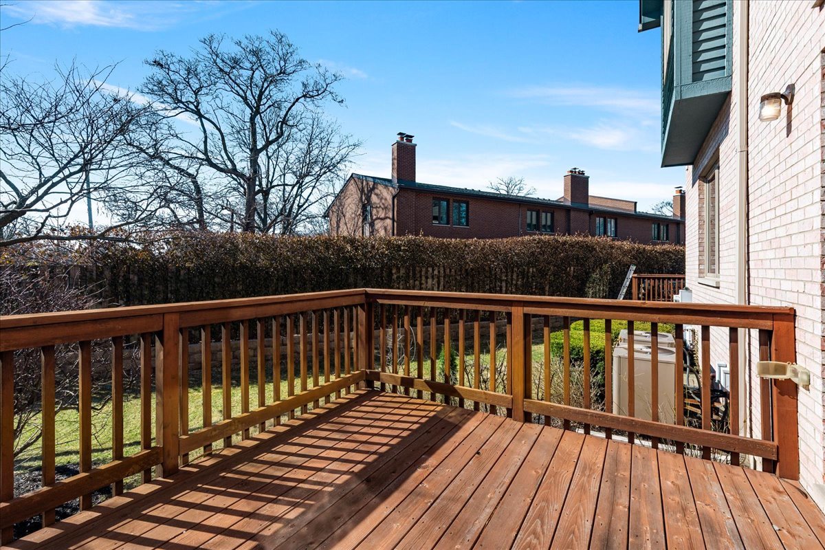 1776 Chestnut Avenue Glenview, IL 60025 - Photo 18 of 23